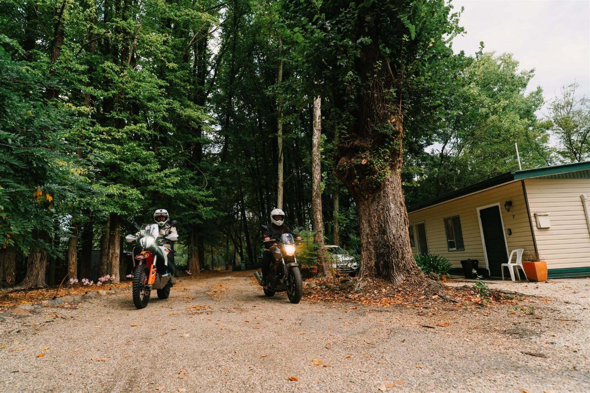 Alpine Riverside Cottages Porepunkah Ngoại thất bức ảnh