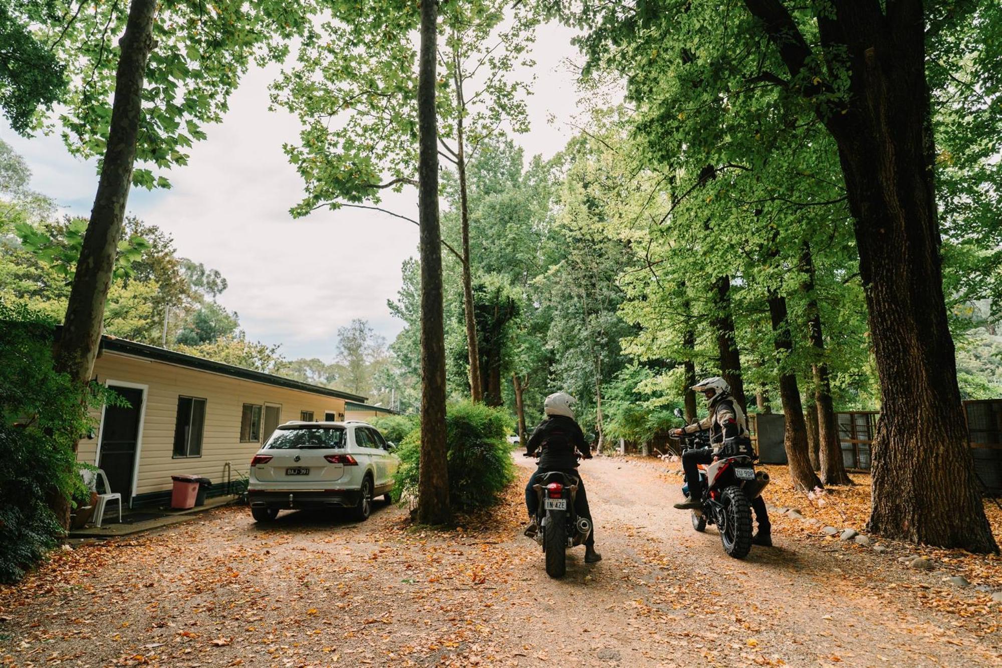 Alpine Riverside Cottages Porepunkah Ngoại thất bức ảnh