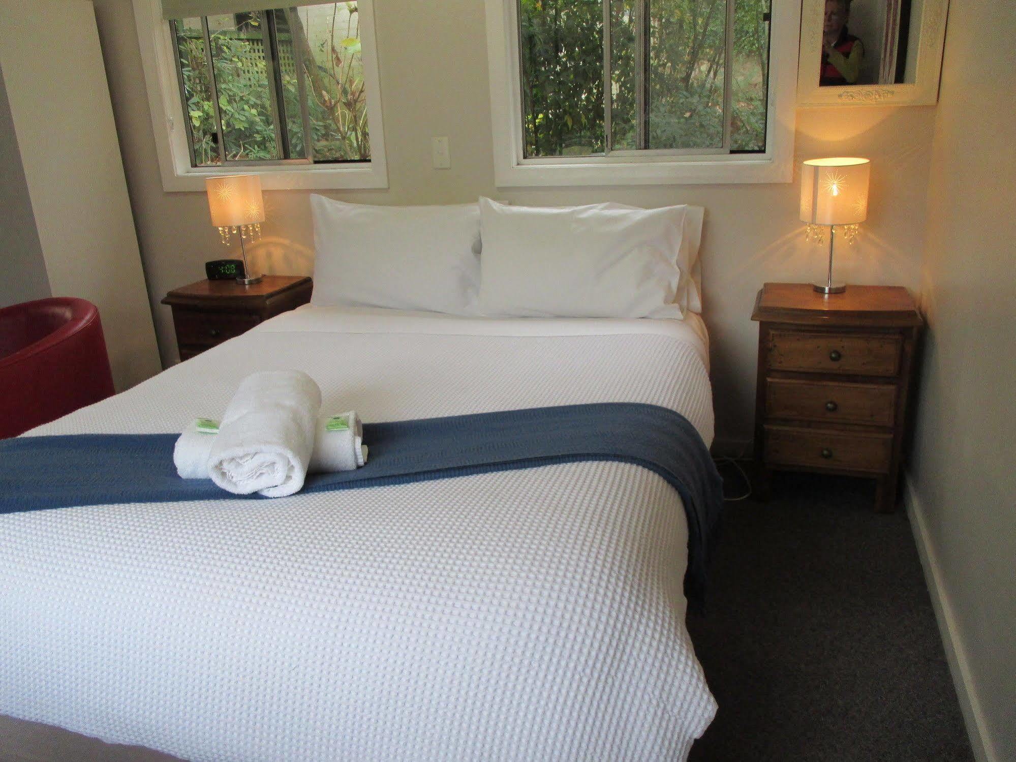 Alpine Riverside Cottages Porepunkah Ngoại thất bức ảnh