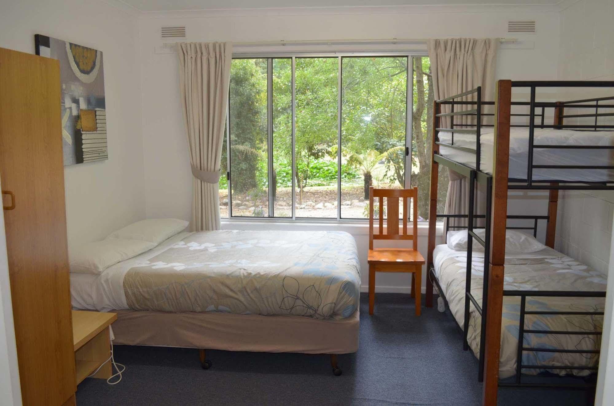 Alpine Riverside Cottages Porepunkah Ngoại thất bức ảnh